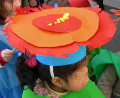 chapeau_fleur1.jpg (28810 octets)