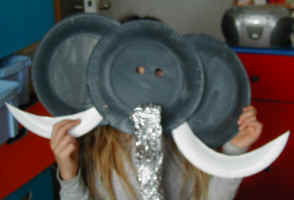 masqelephant8.jpg (65655 octets)